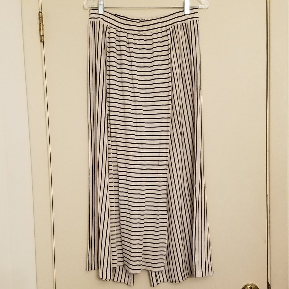 Ozai N Ku wide leg strip pant with front/back panel flap, cream/black stripe